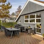 Eugenia - 300m From The Sea By Interhome Nyaraló